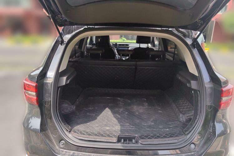 Used SWM G01 2021 2.0L Manual Knight Edition
