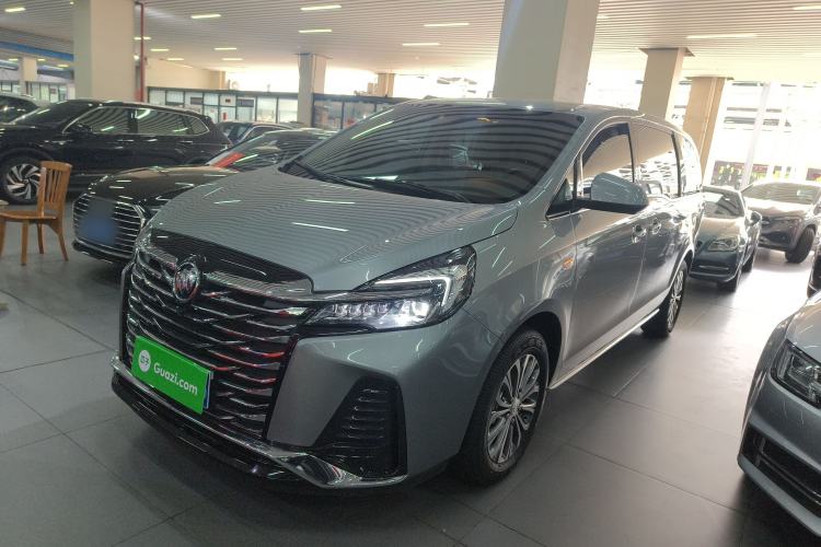 Used Buick GL8 2023 Facelifted Land Cruiser Executive Luxury Version