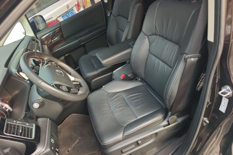 Used Honda Elysion 2016 2.4L Supreme Edition
