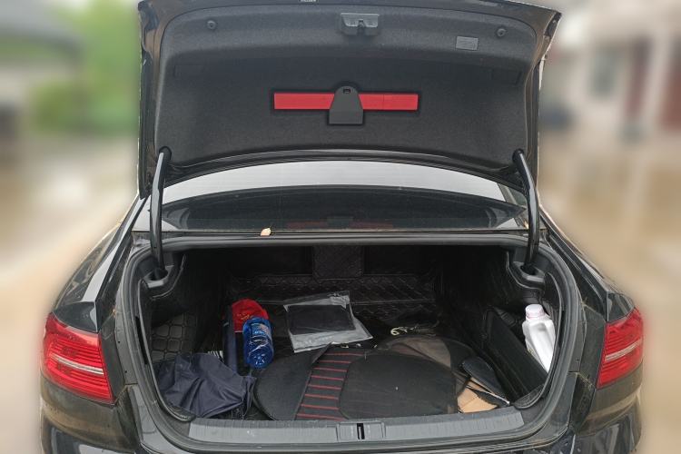 Used Volkswagen Magotan 2017 280TSI DSG Comfort Model
