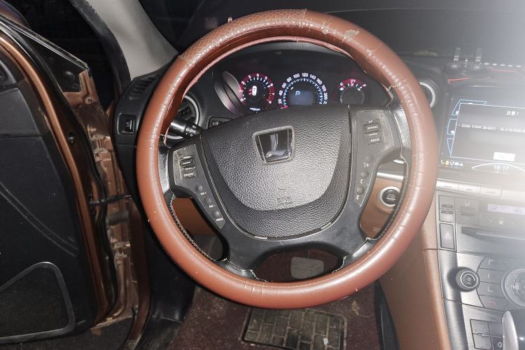 Used Luxgen Great 7 SUV 2012 Limited-Edition Sharp Model 2.2T Two-Wheel Drive Smart Version
