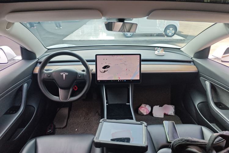 Used Tesla Model 3 2021 Revised Performance Version with All-Wheel Drive 3D1 Center Console