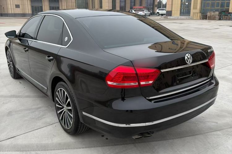 Used Volkswagen Passat 2015 1.8TSI DSG Prestige Edition
