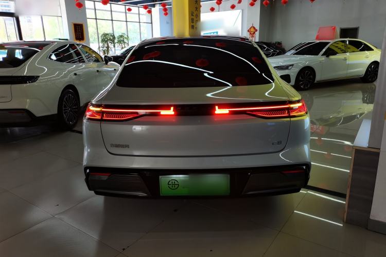 Used Geely Galaxy E8 2025 700 km Long-Range Intelligent Driving Version Rear