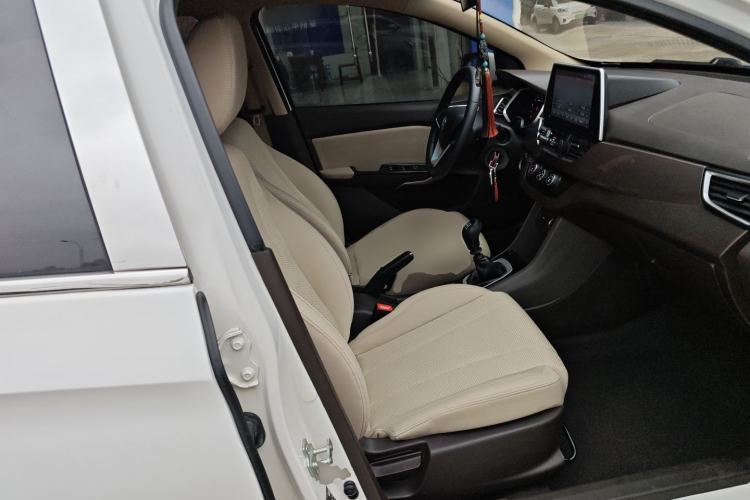 Used Baojun 310W 2017 1.5L Manual Comfort Version China V
