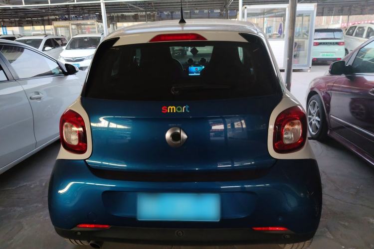 Used smart forfour 2016 1.0L 52 kW Passion Edition
