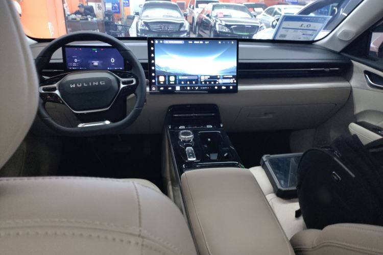 Used Wuling Xingguang 2023 150 Advanced Edition
