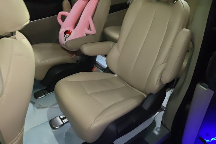 Used Buick GL8 2013 2.4L CT Luxury Business Comfort Edition
