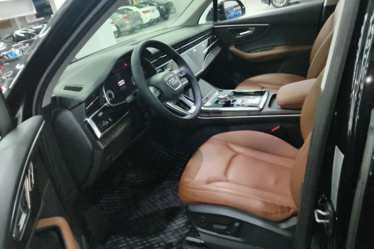 Used Audi Q7 2020 55 TFSI quattro S line sports model