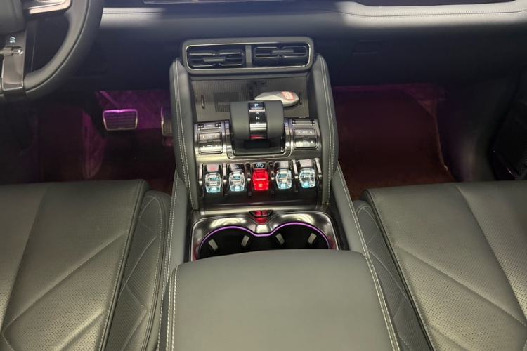 Used Formula Leopard Leopard 5 2023 Explore Edition