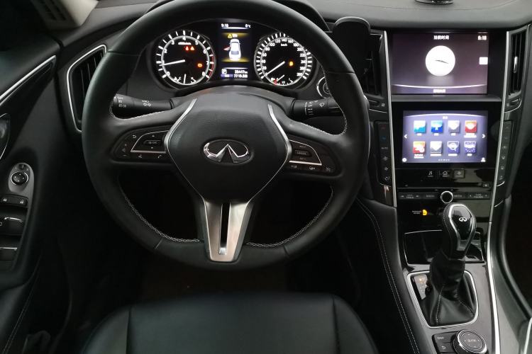 Used Infiniti Q50L 2018 2.0T Comfort Edition China VI Standard Steering Wheel