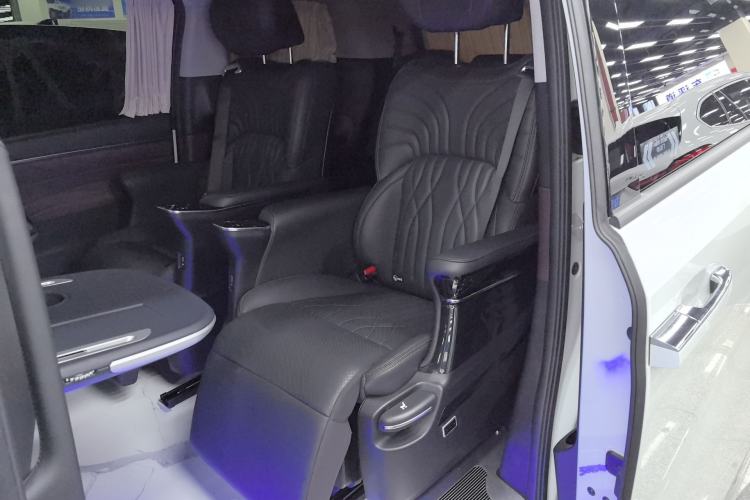 Used GAC Trumpchi M8 2024 Master Series 400T Prestige Edition Left Rear Seat