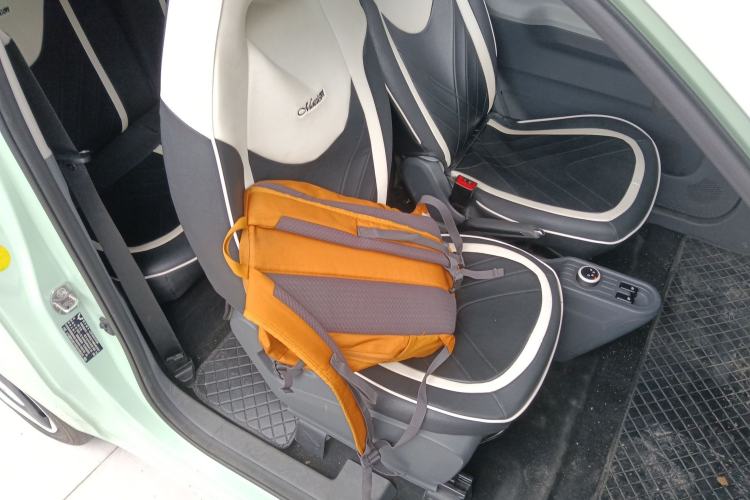 Used Wuling Hongguang MINIEV 2021 Macaron Fashion Model Lithium Iron Phosphate Right Front Seat