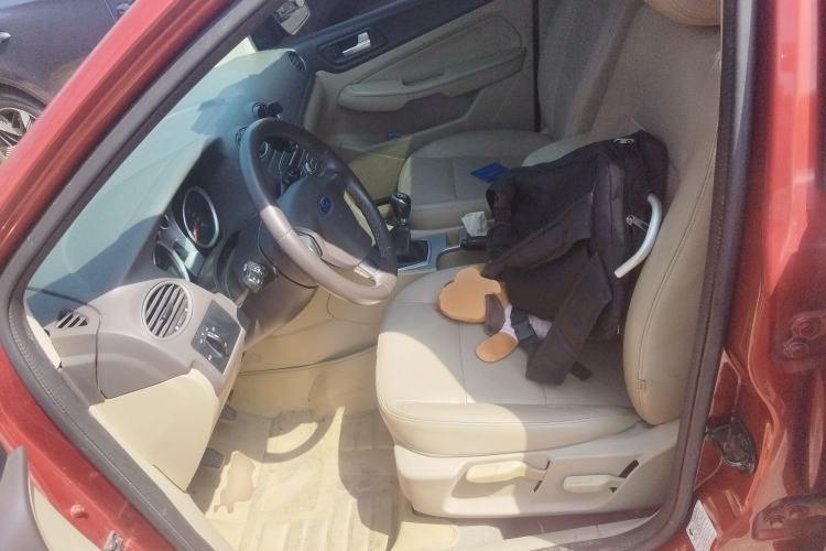 Used Ford Focus 2013 Hatchback Classic 1.8L Manual Fashion Edition Left Front Seat