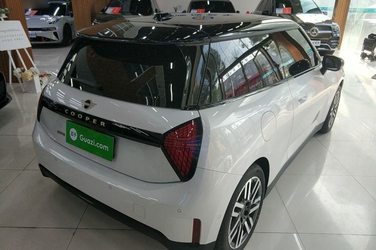 Used MINI Electric MINI COOPER 2024 456km COOPER E Classic Edition

