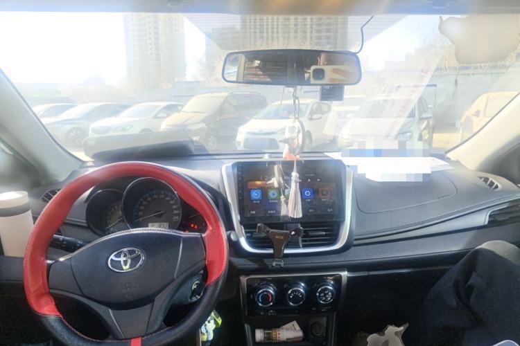 Used Toyota YARiS L Zhi Xiang 2017 1.5E CVT Dynamic Edition Center Console