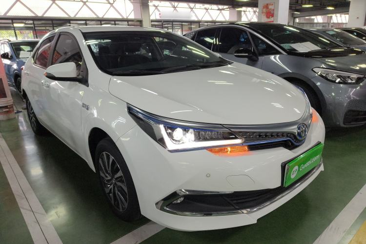 Used Toyota Corolla Hybrid E+ 2019 1.8L E-CVT Leading Edition Front Right 45 Deg