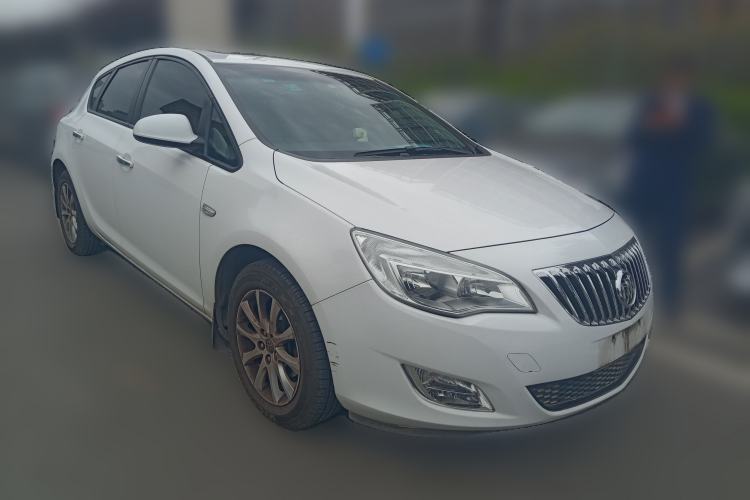 Used Buick GT 2014 XT 1.6L Automatic Fashion Edition Front Right 45 Deg