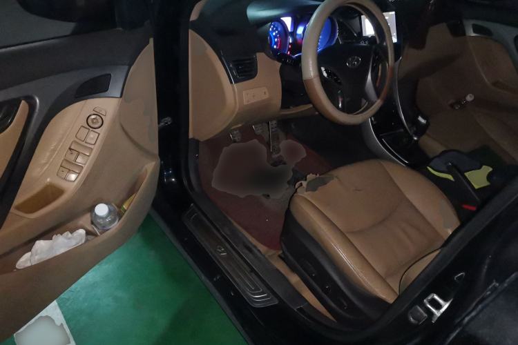 Used Hyundai Elantra (5th Generation / Langdong) 2012 1.8L Manual Luxury Version
