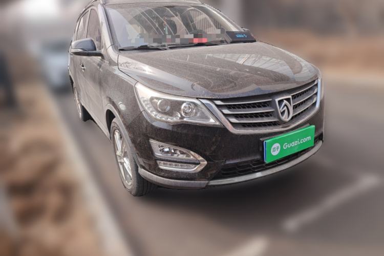 Used Baojun 560 2015 1.8L manual Comfort trim level
