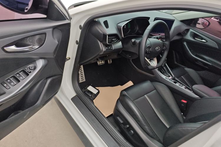 Used Hyundai Lafesta 2019 280TGDi Smart Speed Version China VI Standard Driver Seat