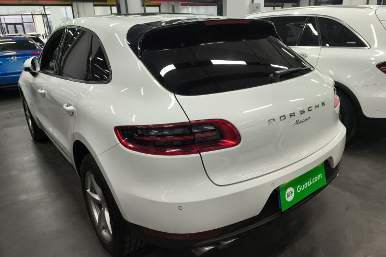 Used Porsche Macan 2017 Macan 2.0T Rear Left 45 Deg