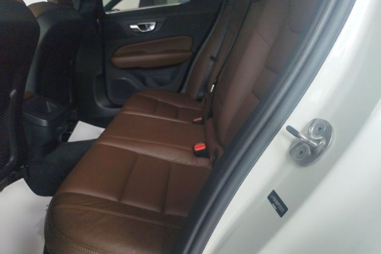 Used Volvo S60 2023 B4 Zhiyuan Luxury Edition