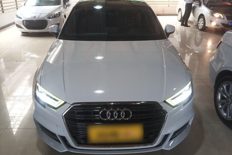 Used Audi A3 2019 Limousine 35 TFSI Fashion Edition China V standard
