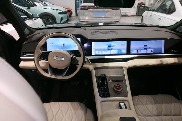 Used Geely Auto Monjaro L 2025 Dongfang Yao 2.0TD Automatic All-Wheel-Drive Wangyue Edition
