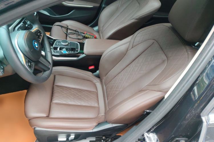 Used BMW i3 2022 eDrive 35 L Left Front Seat