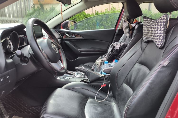 Used Mazda 3 Axela 2014 Sedan 2.0L Automatic Sport Model
