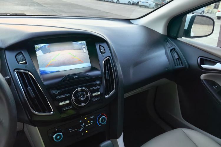 Used Ford Focus 2015 Sedan 1.6L Automatic Comfort Model