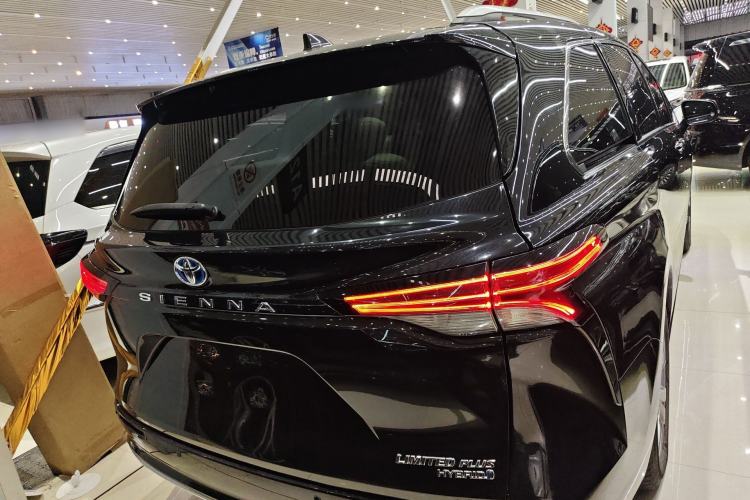 Used Toyota SIENNA 2021 2.5L Hybrid Ultimate Edition