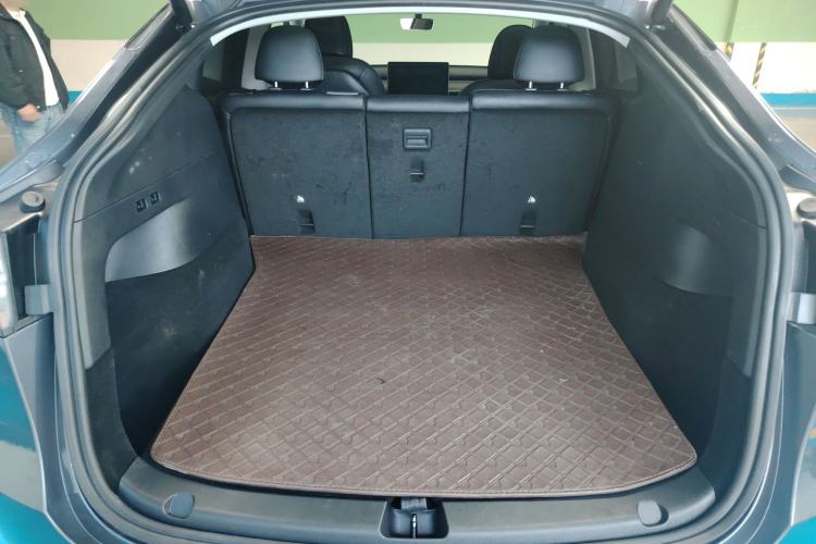 Used Tesla Model Y 2021 Long-Range All-Wheel-Drive Version