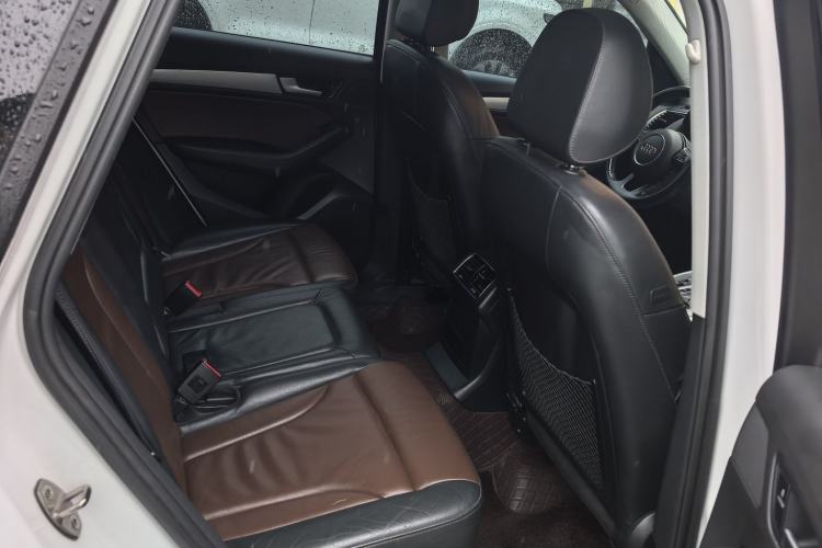 Used Audi Q5 2016 40 TFSI Technology Edition Interior 2