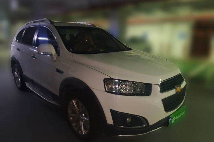Used Chevrolet Captiva 2015 2.4L 4x4 Flagship Edition 7-Seater
