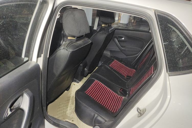 Used Volkswagen Polo 2014 1.4L Manual Fashion Edition
