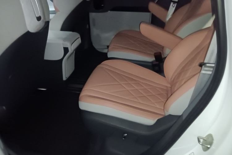 Used ARCFOX Kaola 2023 Family Edition Pro
