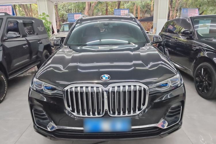 Used BMW X7 2021 xDrive40i Luxury Package with Premium Features