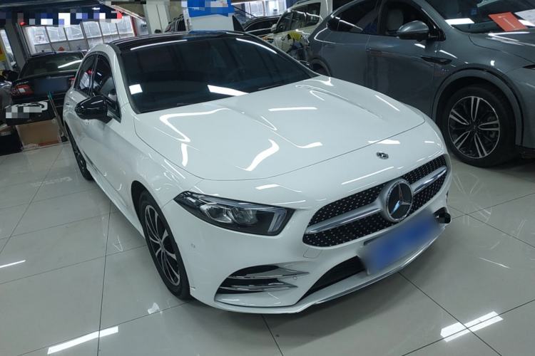 Used Mercedes-Benz A-Class 2021 A 200 L Sport Sedan Fashion Model
