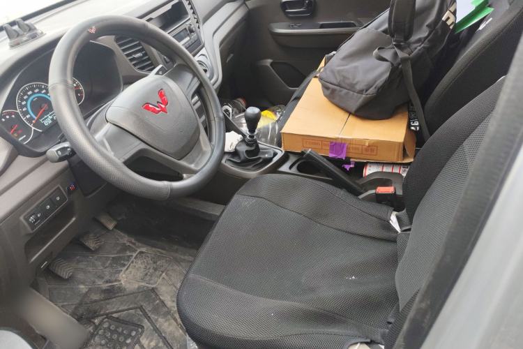 Used Wuling Hongguang V 2022 1.5L Jingqu Version Hydraulic Power Steering LAR