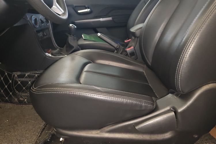 Used Great Wall Wingle 5 2017 2.0T European Version Diesel Two-Wheel Drive Advanced Large Double-Cab GW4D20E
