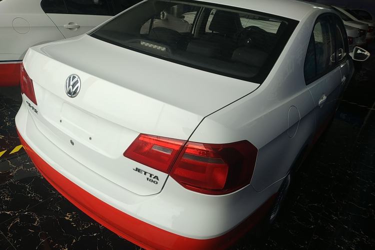 Used Volkswagen Jetta 2015 1.6L Automatic Fashion Model
