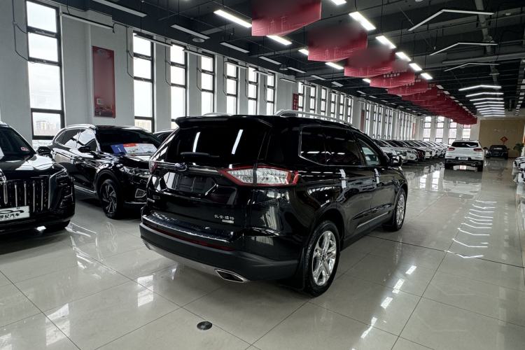 Used Ford Edge 2015 2.0T GTDi Two-Wheel-Drive High-Line Version
