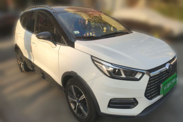 Used BYD Yuan New Energy 2018 EV360 Smart Connected Cool Model Front Right 45 Deg