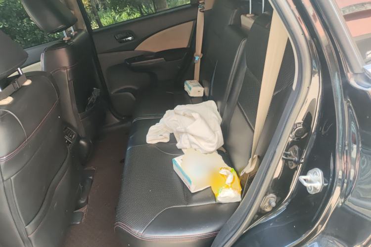 Used Honda CR-V 2016 2.0L two-wheel drive Urban Edition Left Rear Seat