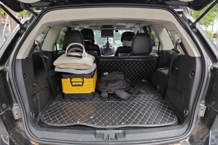 Used Dodge Journey 2013 2.4L Two-Wheel Drive Luxury Version
