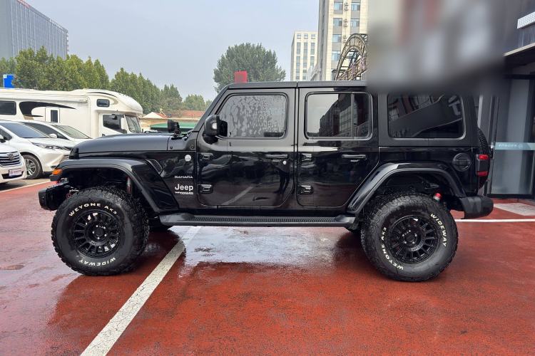 Used Jeep Wrangler 2019 2.0T Sahara Four-Door Version China VI Emission Standard