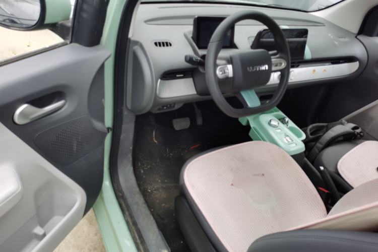 Used CHANGAN NEVO Lumin 2022 155 km – Refreshingly Sweet Edition Driver Seat