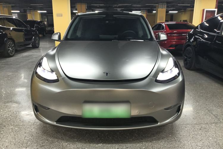 Used Tesla Model Y 2023 Long-Range All-Wheel-Drive Version Front